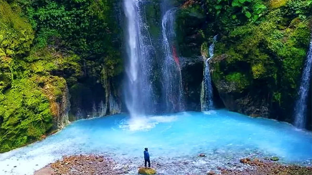 Keindahan Air Terjun Dua Warna: Pesona Alam Eksotis di Sumatera Utara